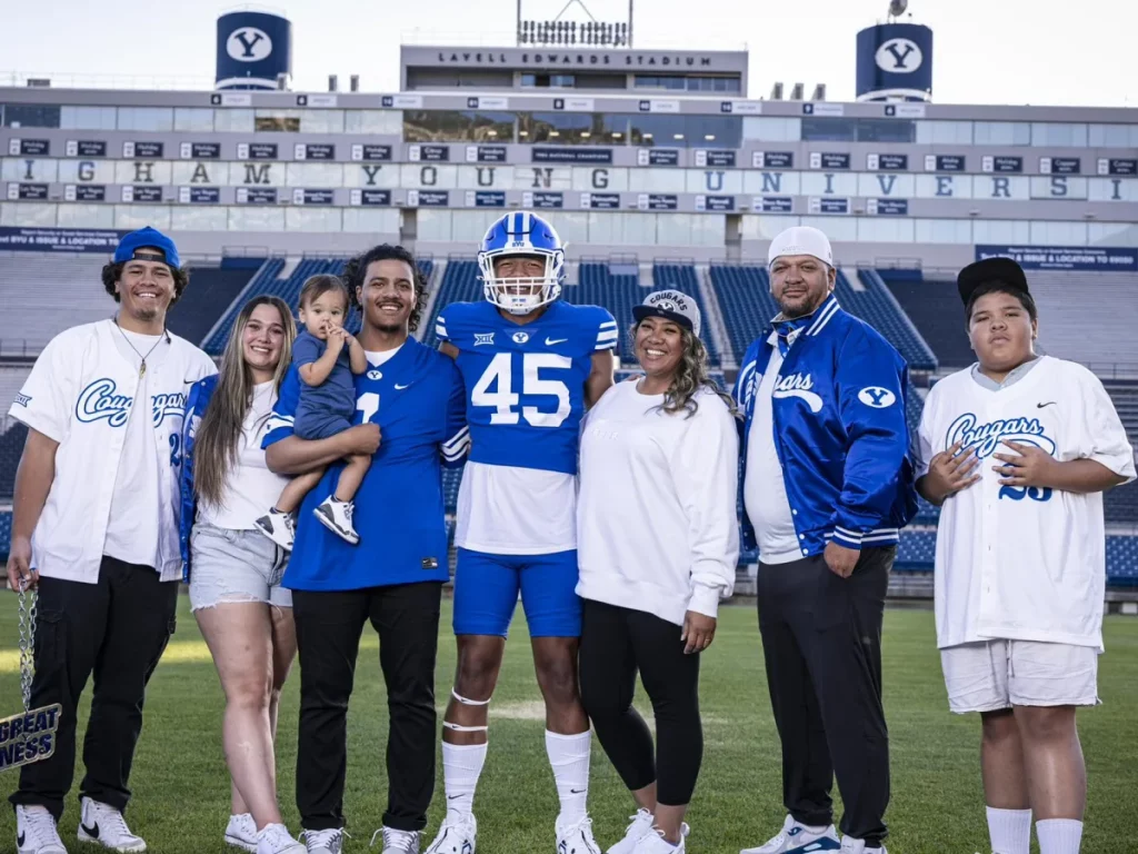 Surprise Deal: DL prospect Kendal Wall commits to BYU following official visit