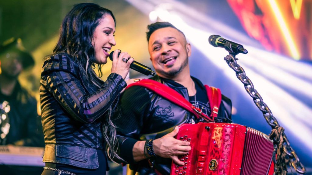 Jennifer Pena part way with the frontman Siggno Jesse Turner to start a new journey with…see more