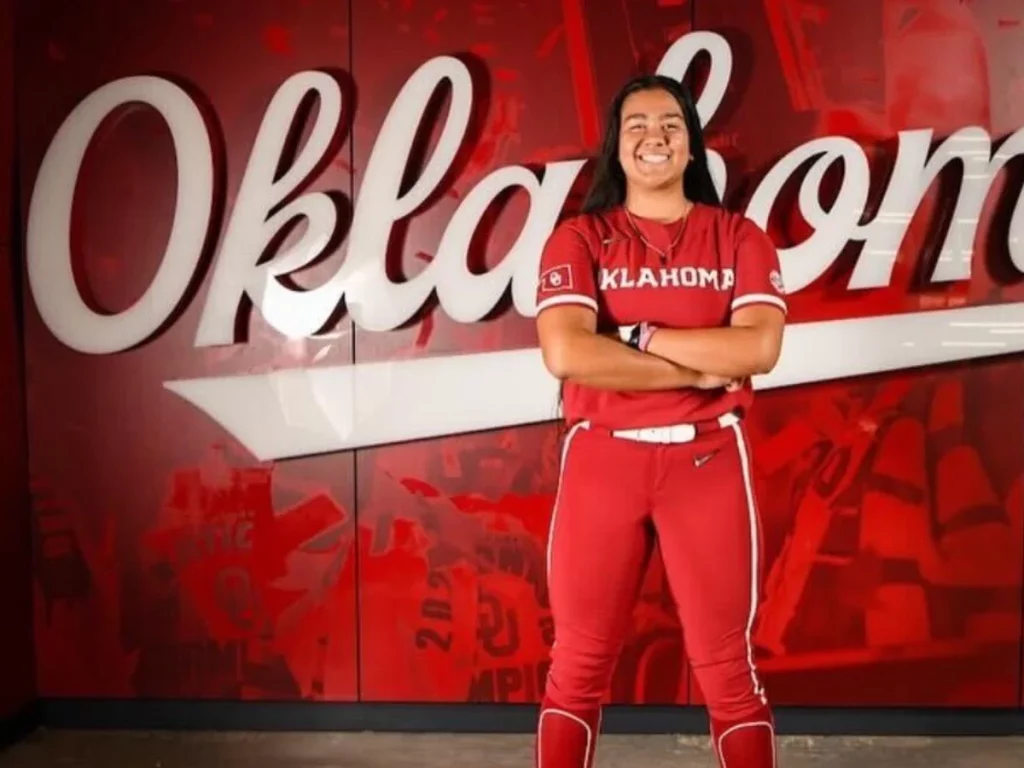 Patty Gasso officially announced that Jennie Finch’s niece has committed to play softball at Oklahoma.