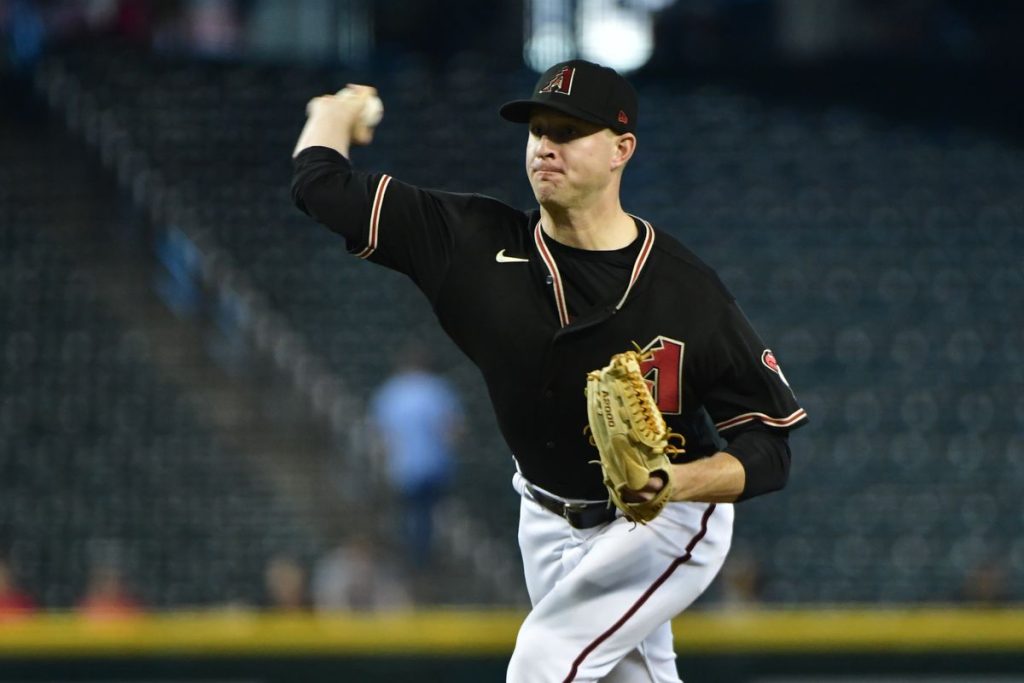 Done Deal: Blue Jays Recall Brett de Geus, Option Tommy Nance to Spring Training Complex