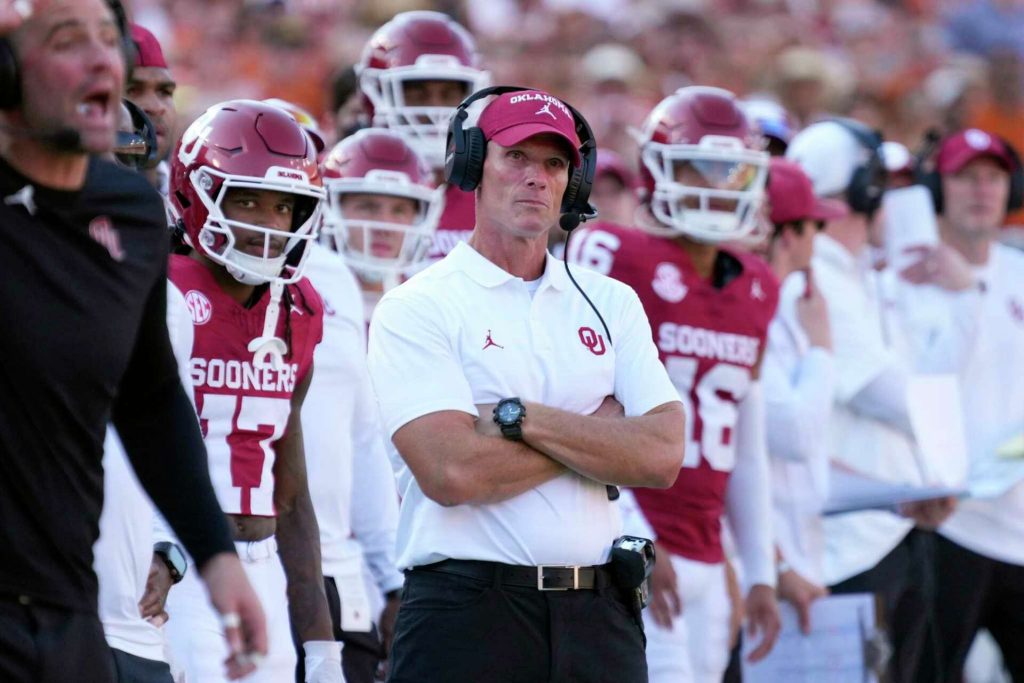Devastating News : OU football coach Brent Venables calls offense ‘abomination’ after firing……