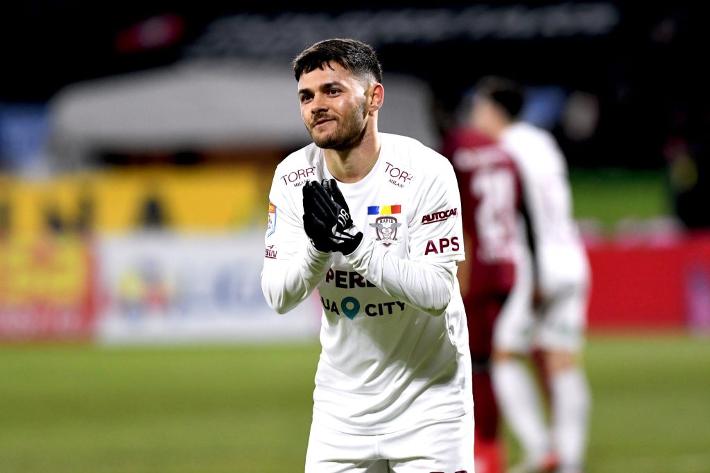 Incredibil: Fostul mijlocaș de bază al FC UTA Arad, Alexandru Ioniță II, este în negocieri cu antrenorul principal pentru întoarcerea sa după plecarea la Yunnan Yukun FC.