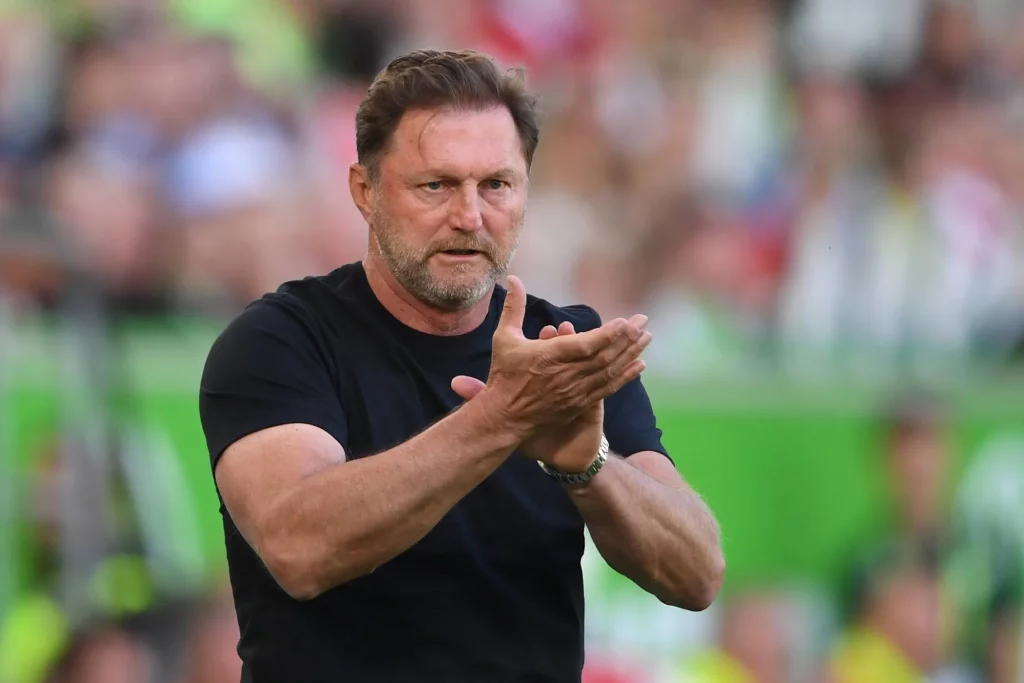 Schock in der Bundesliga diese Saison: VfL Wolfsburg-Trainer Ralph Hasenhüttl sagt, er werde Borussia Dortmund-Trainer Nuri Şahin niemals vergeben.