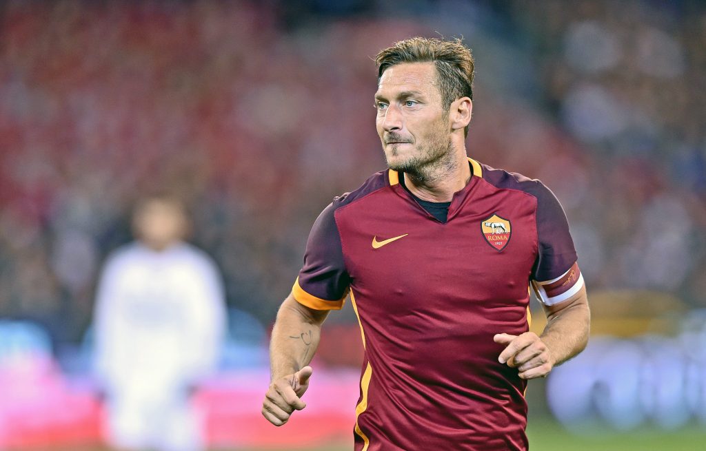 “Trasferimento Shock: ‘Il Tradimento’ Francesco Totti sconvolge i tifosi della Roma accettando un contratto da 100 milioni di dollari per unirsi a……