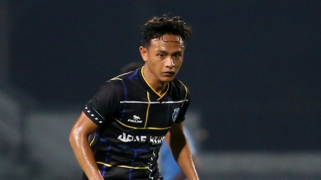 “Dengan rasa sedih yang mendalam, kami mengucapkan selamat tinggal: Pemain tengah The Star dari Sri Pahang FC baru sahaja meninggal dunia akibat penyakit mendadak……