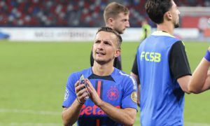 Jucătorul vedetă al FCSB, Marius Ștefănescu, a vorbit despre viitorul său la club, afirmând clar că este dedicat să rămână, în ciuda zvonurilor despre plecarea sa...