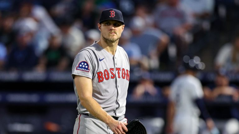 Última Hora: Alex Cora, de los Boston Red Sox, Toma una Decisión Final Sobre el Lanzador Tanner Houck