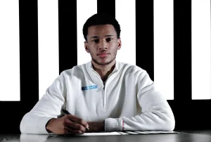 Emotionale Gerüchte: Stürmer Fally Mayulu deutet Abschied von Sturm Graz nach Bayern-Besuch an