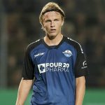 Überraschender Schachzug von Jakob Fimpel: Der FC Schalke 04 hat SSV Jahn Regensburgs Verteidiger Tim Handwerker im Visier