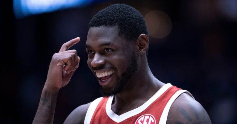 Breaking News: Tennessee Basketball Lands Veteran Guard Duke Miles After Texas A&M Decommitment