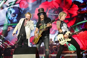 Hot Rumors: Guns N’ Roses Calls All Fans—Attention! June 2025 World Tour and New Album in Oklahoma