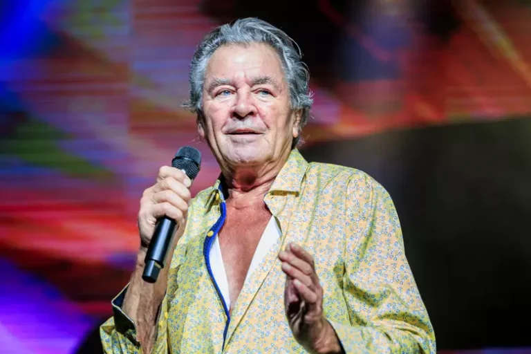 Too Sad to Say Goodbye: Heartbroken Ian Gillan Announces Departure from Deep Purple Due to Age