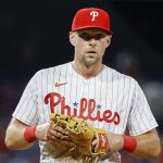 Acuerdo Cerrado: Los Red Sox Aseguran el ‘Encaje Perfecto’ con el Primera Base Rhys Hoskins por $40 Millones