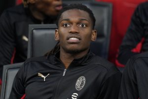Große Transfernachrichten: Bayern München handelt schnell und steht kurz vor Abschluss der Formalitäten mit dem AC Mailand für Rafael Leão – vor Manchester United