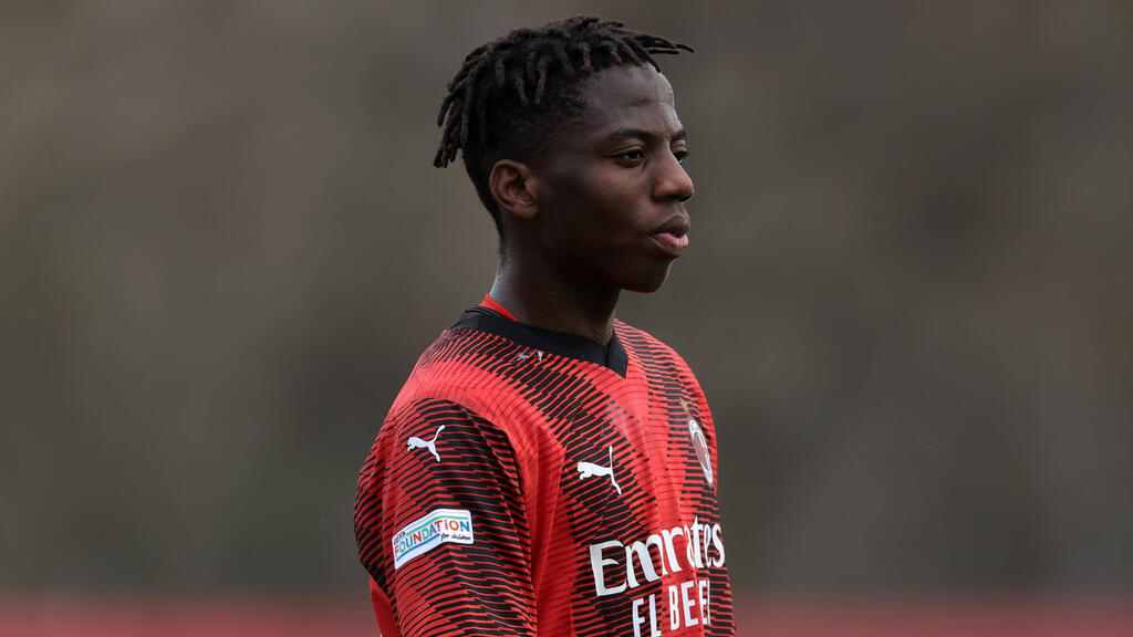 Transfer perfekt: FC Schalke 04 schließt Transfer von AC-Mailand-Mittelfeldspieler Victor Eletu ab