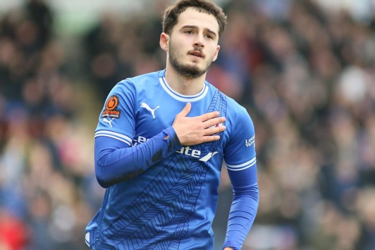 Großer Transfer-Coup: Schalke 04 vor Verpflichtung von Chesterfields talentiertem Stürmer Armando Dobra