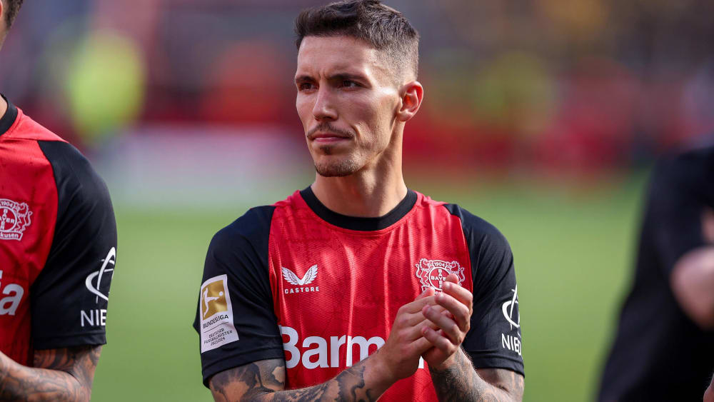 Sommer-Transfer-Deal: Alejandro Grimaldo mit Premier-League-Wechsel in Verbindung gebracht – nach überragender Bundesliga-Saison