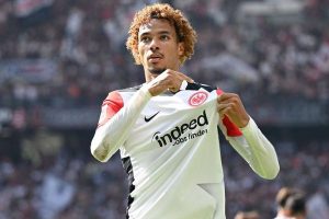 Transfergerüchte dementiert: Hugo Ekitike bekennt sich zu Eintracht Frankfurt und verspricht Treue bis zum Bundesliga-Titel