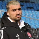 Zu traurig, um Lebewohl zu sagen: Derry Murkin verabschiedet sich von Schalke 04 und wechselt zu Champions-League-Klub