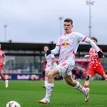 OFFIZIELL: Ragnar Ache bleibt beim 1. FC Köln – ein wichtiger Schritt für die Aufstiegsambitionen des Vereins