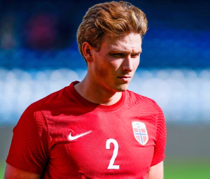 Offiziell: 1. FC Köln verpflichtet Rechtsverteidiger Sebastian Sebulonsen fest – inspiriert durch Damion Downs