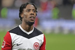 Offiziell: Elye Wahi verlässt Eintracht Frankfurt nach plötzlichem Sinneswandel