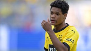 Eilmeldung: Traurige Nachricht — Julien Duranville verlässt Borussia Dortmund wegen fehlender Spielzeit